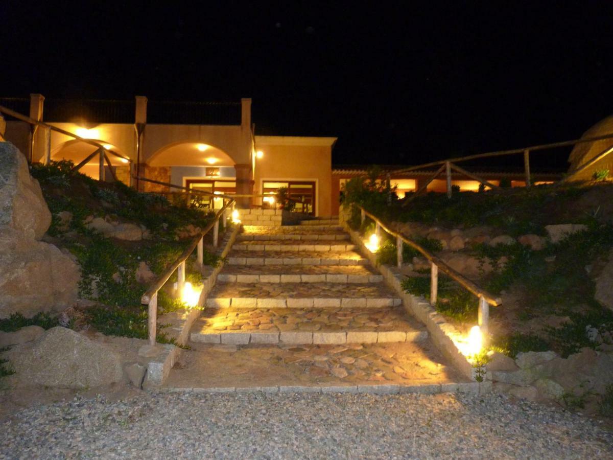 Hotel Funtana Ena Bari Sardo Bagian luar foto